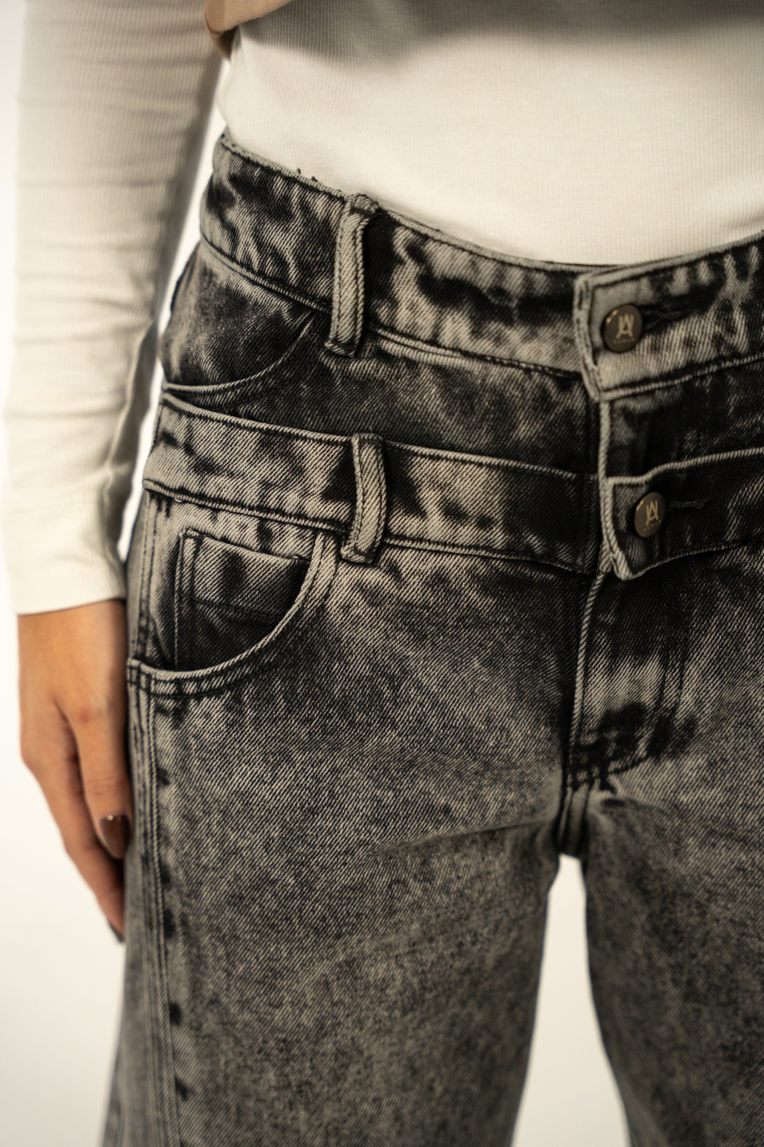 Grey Washed W Jeans
