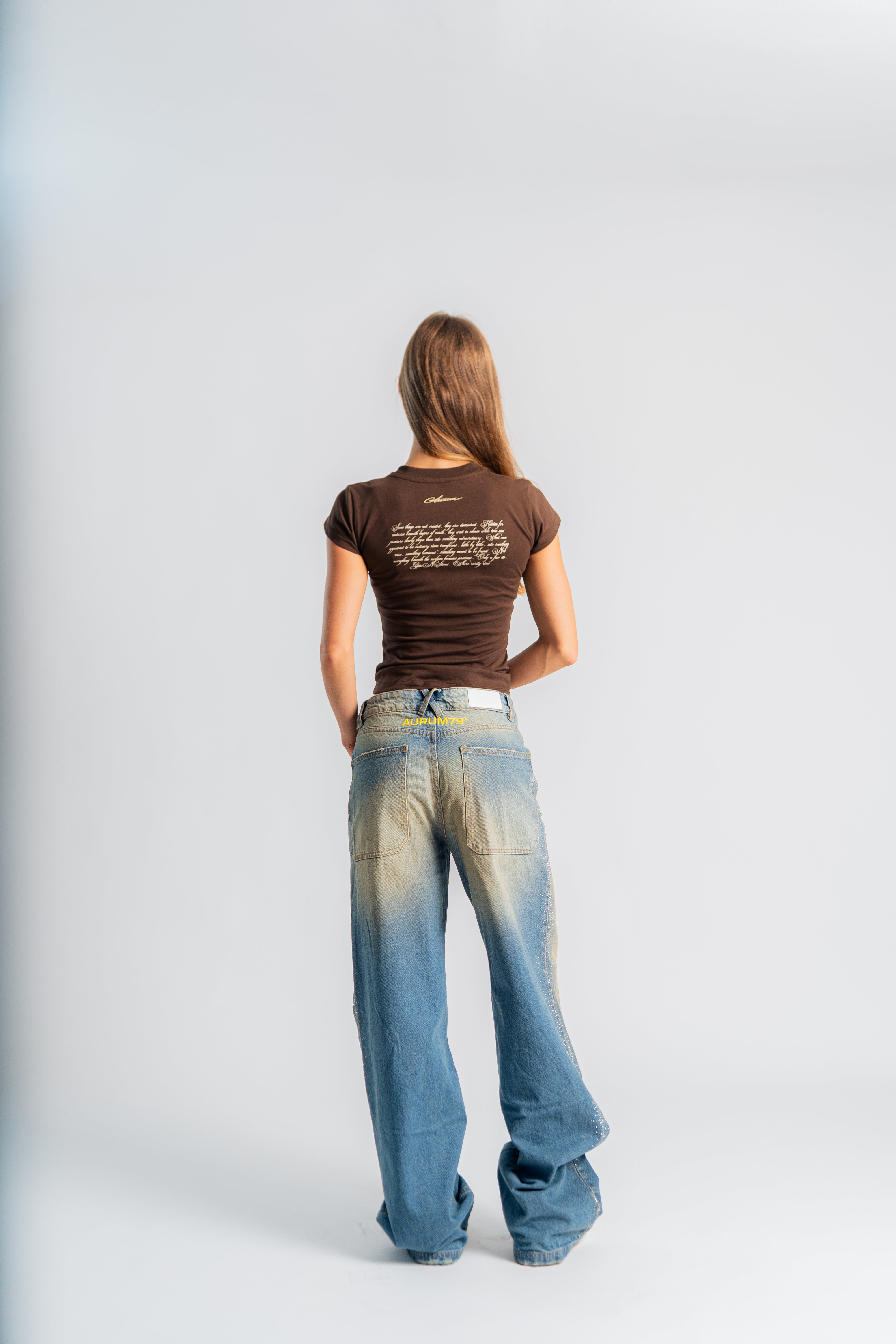 Dirty Shiny W Loose Fit Jeans Gris Dirty en modelo — AURUM 79