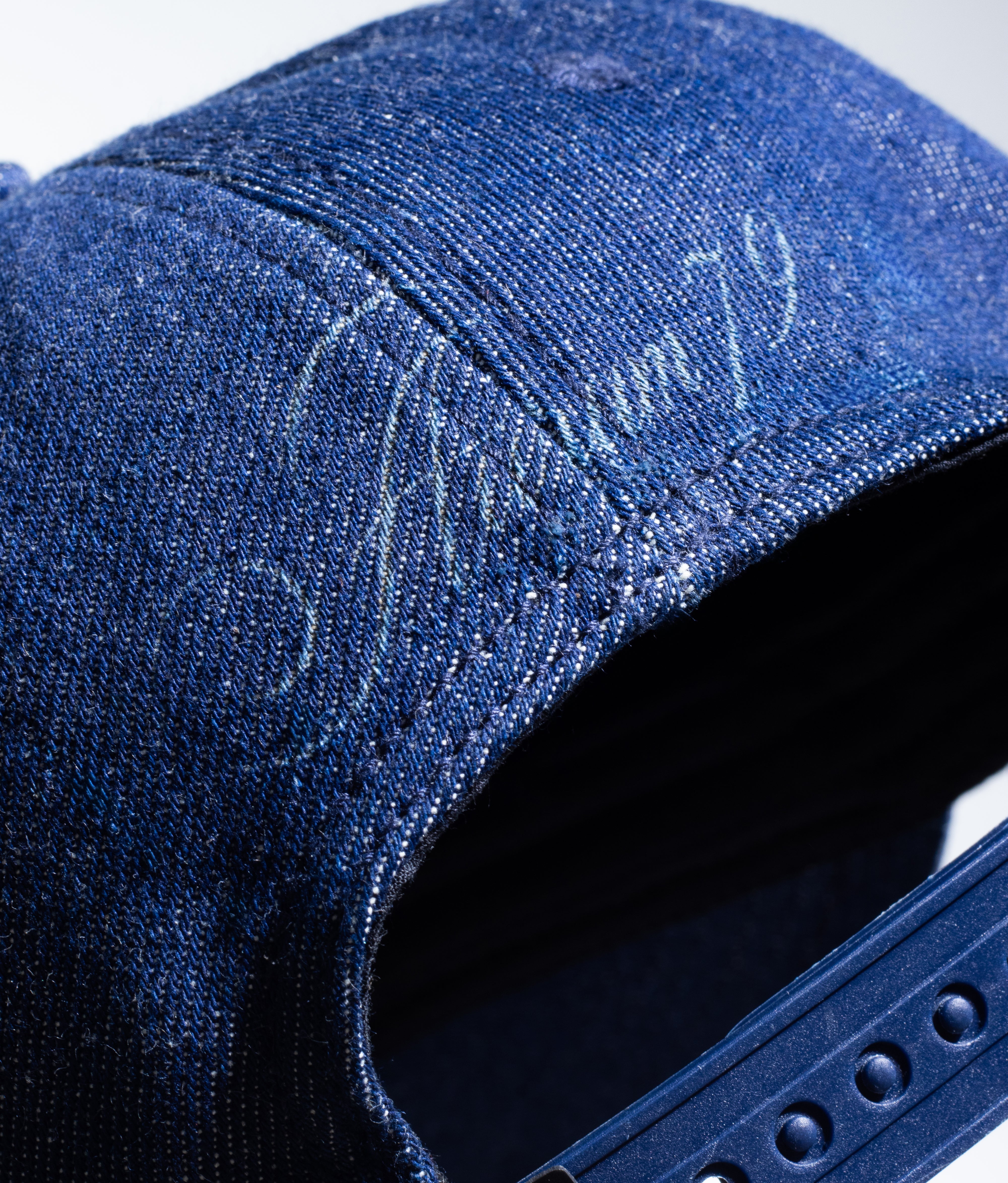 Gems Indigo Cap Azul — AURUM 79