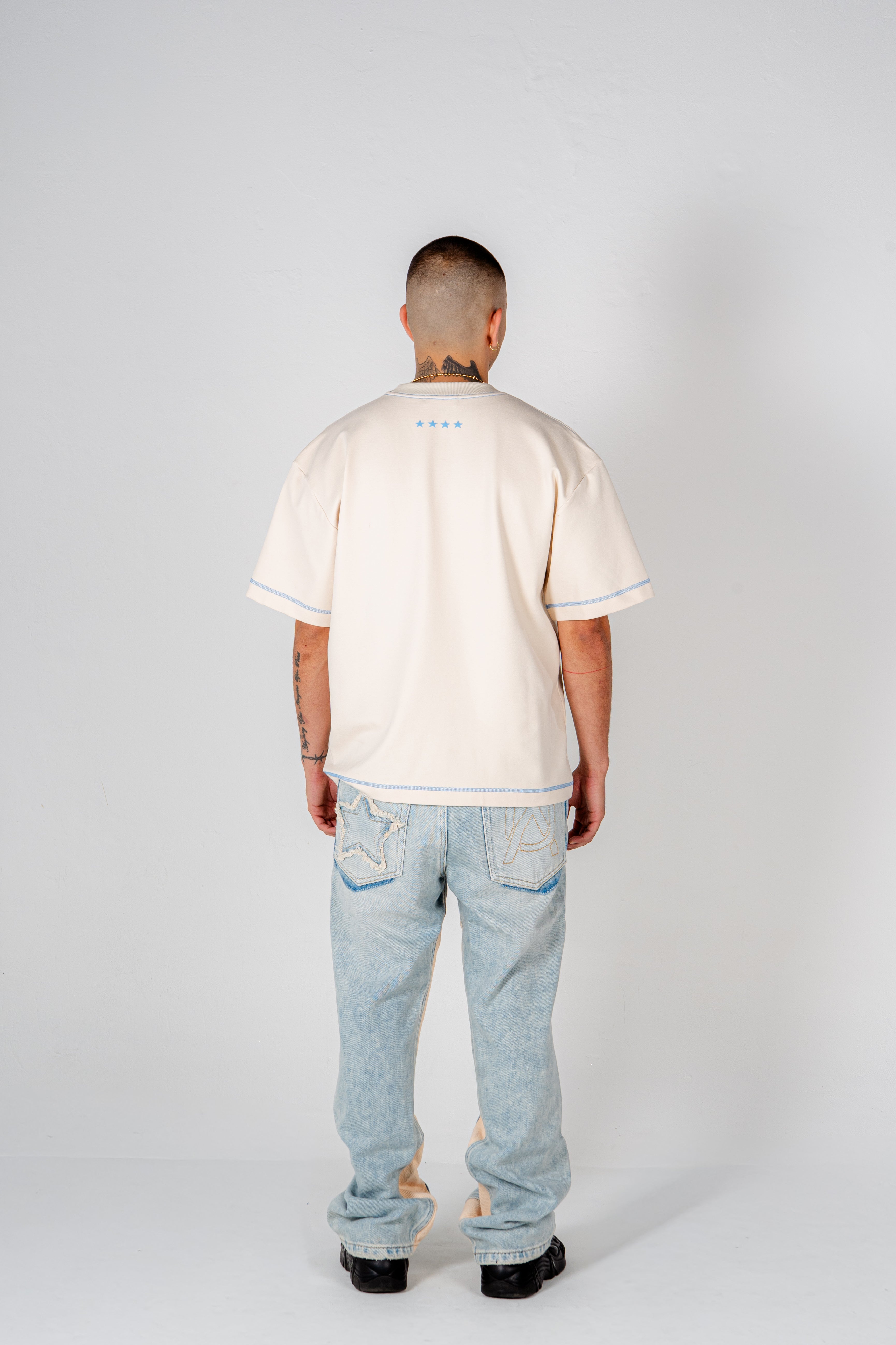 SIGNATURE BLUE SEAMS