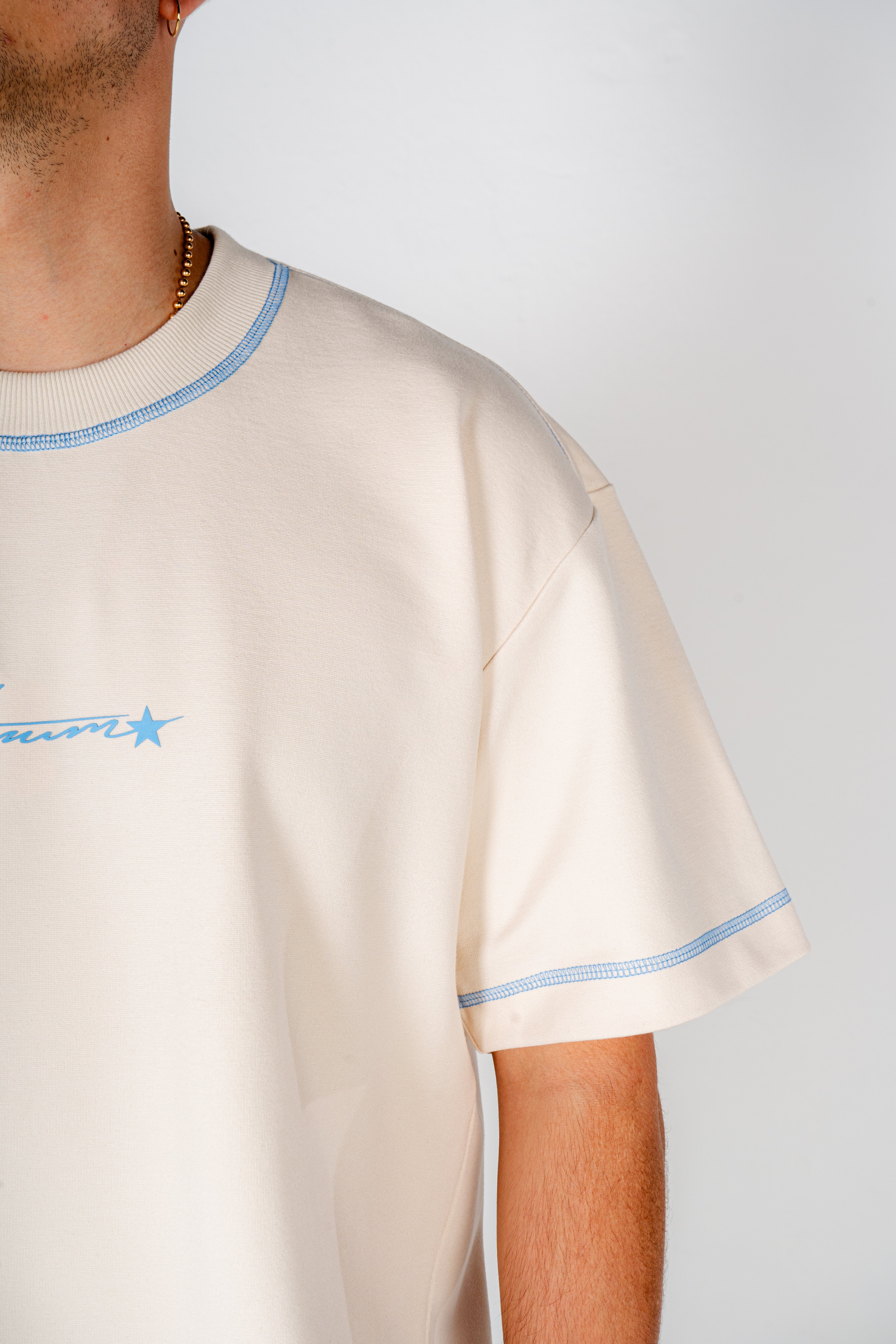 SIGNATURE BLUE SEAMS