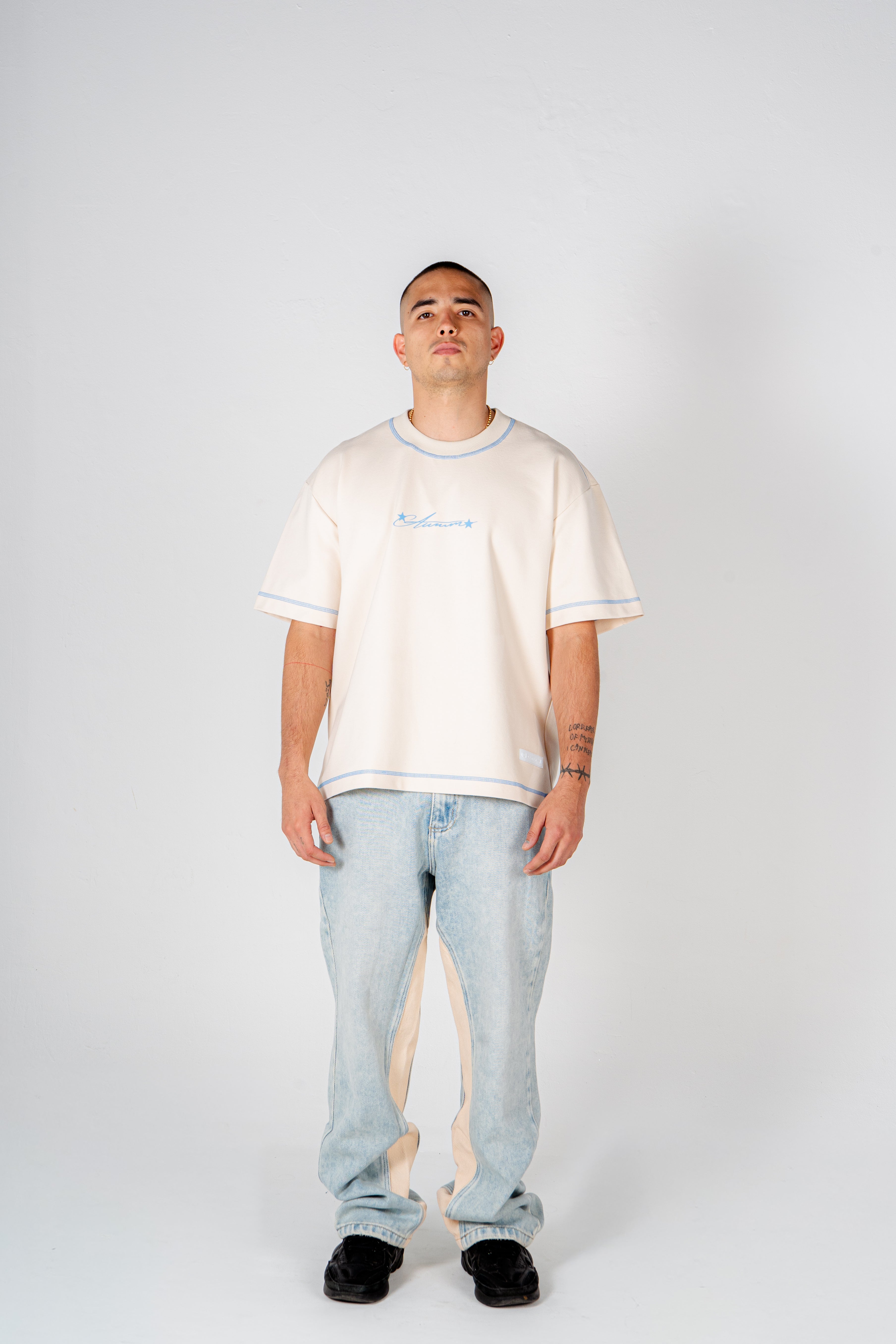 SIGNATURE BLUE SEAMS