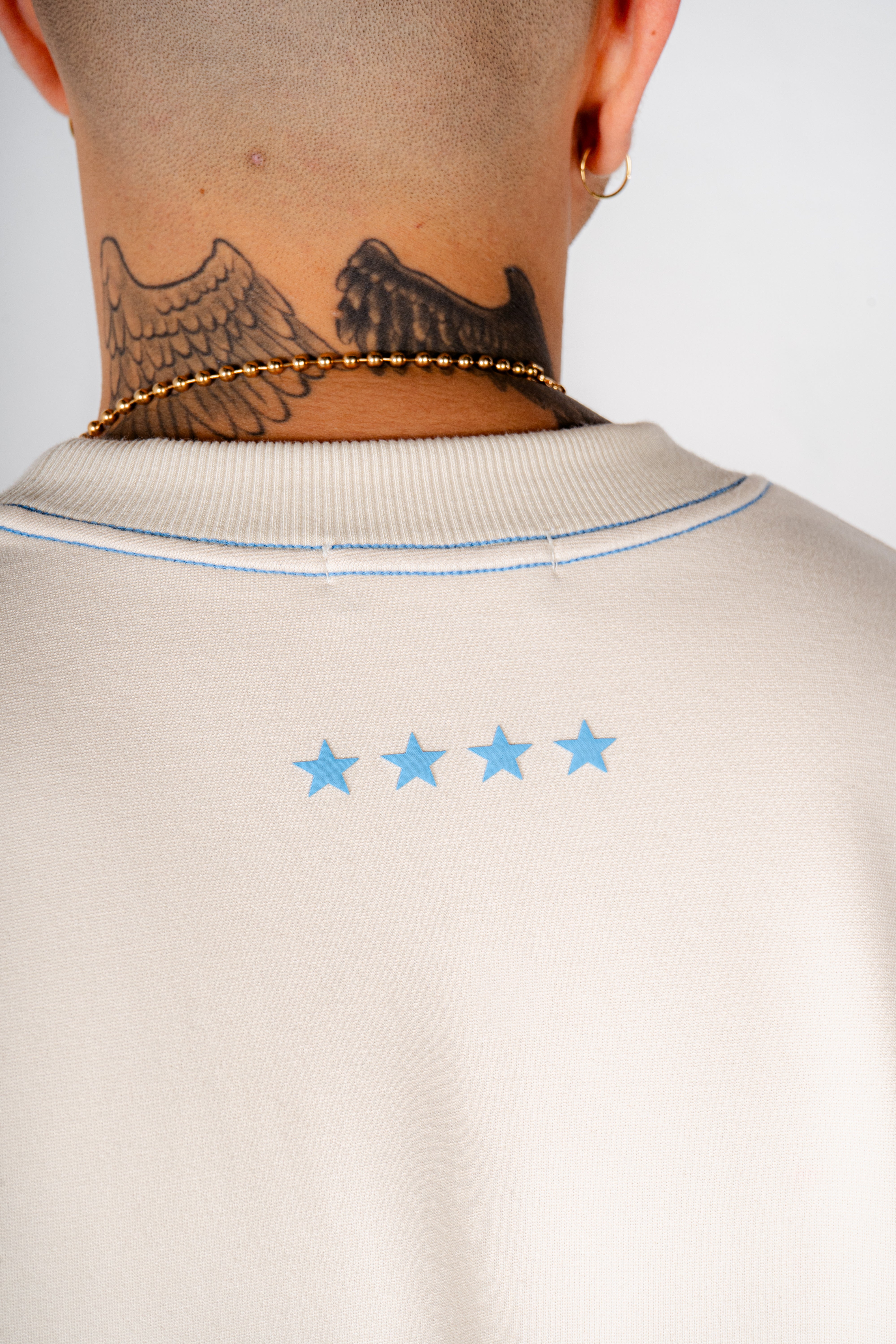 SIGNATURE BLUE SEAMS