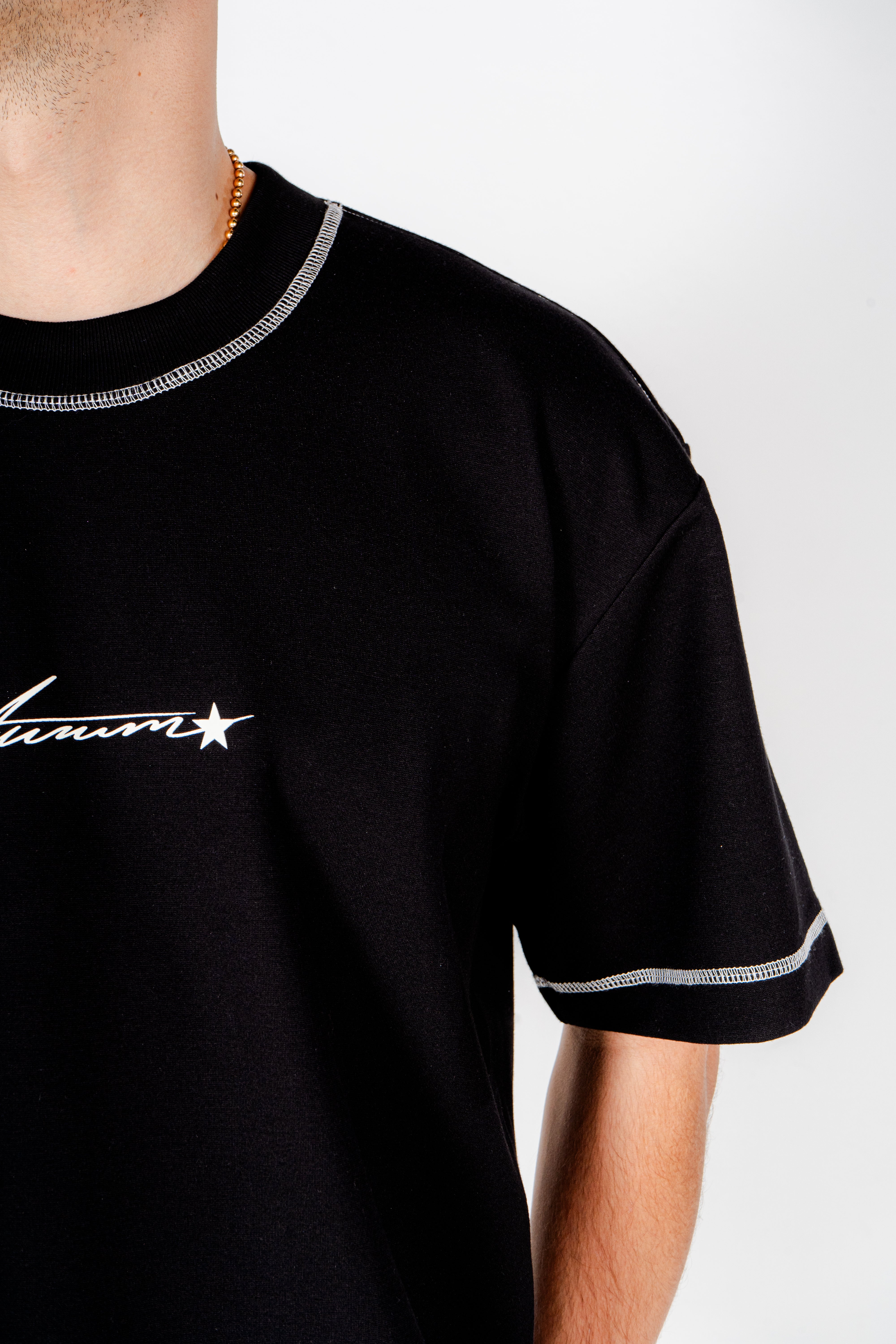 SIGNATURE BLACK SEAMS