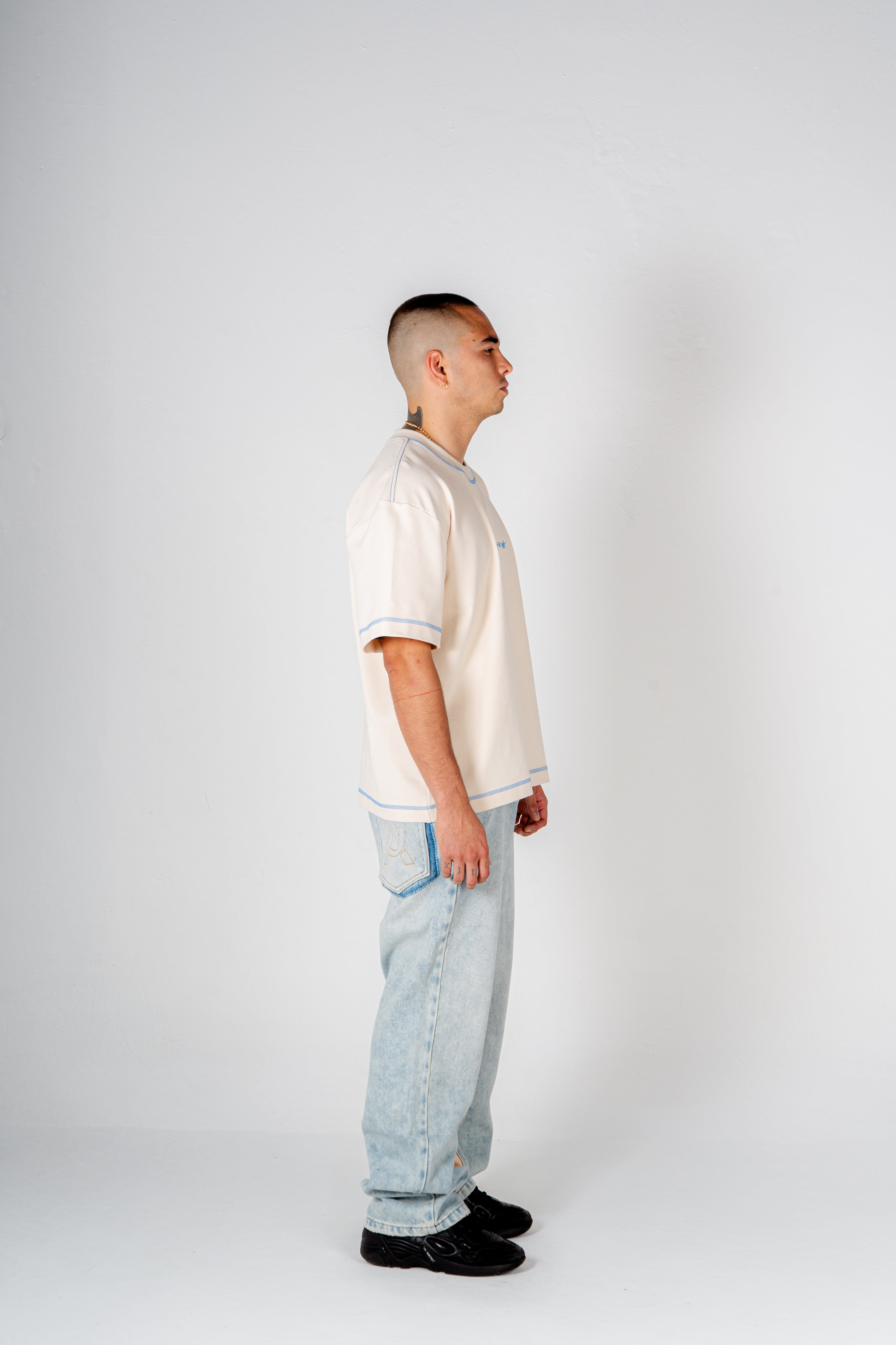 SIGNATURE BLUE SEAMS