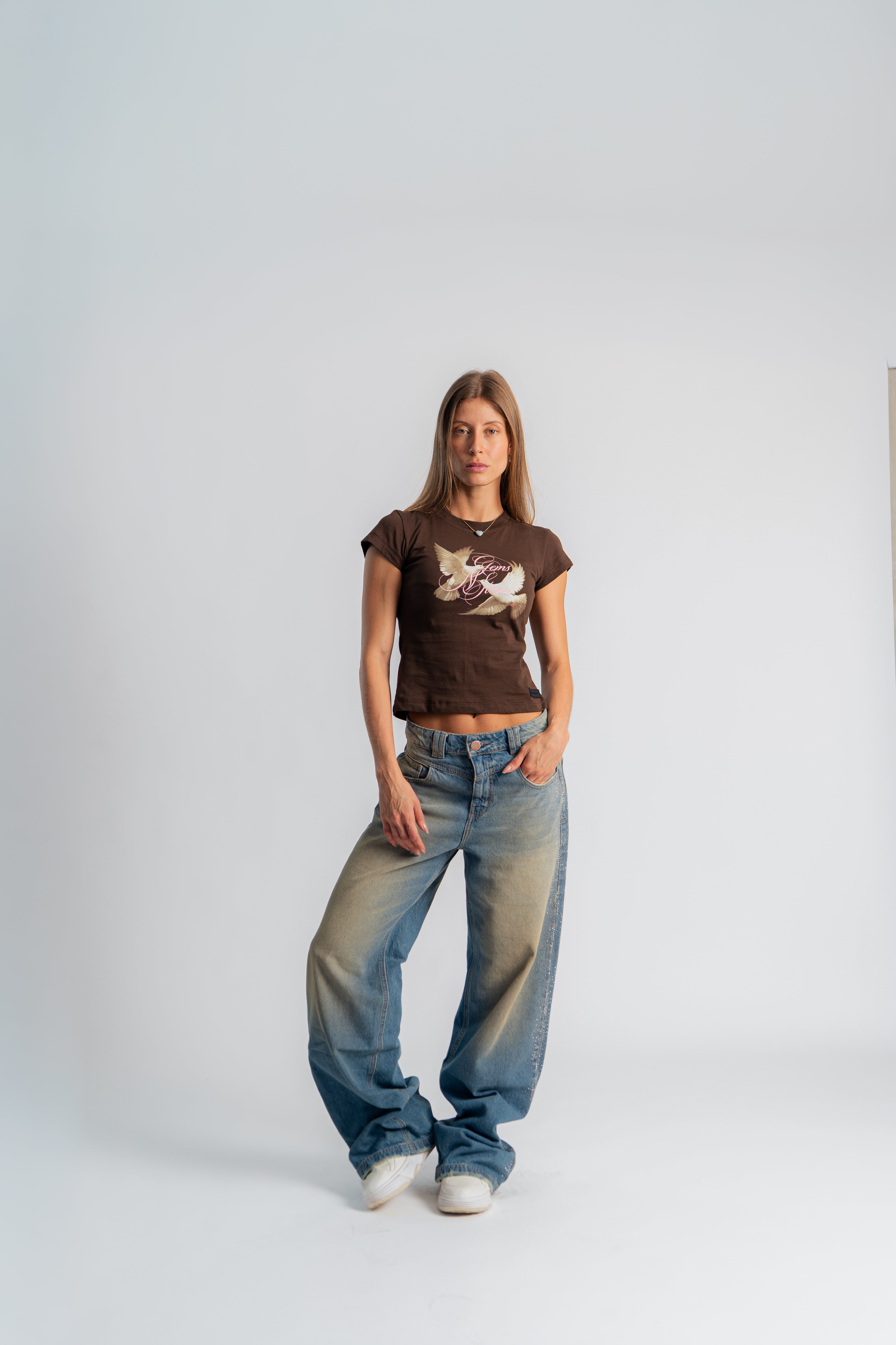 Dirty Shiny W Loose Fit Jeans Gris Dirty en modelo — AURUM 79