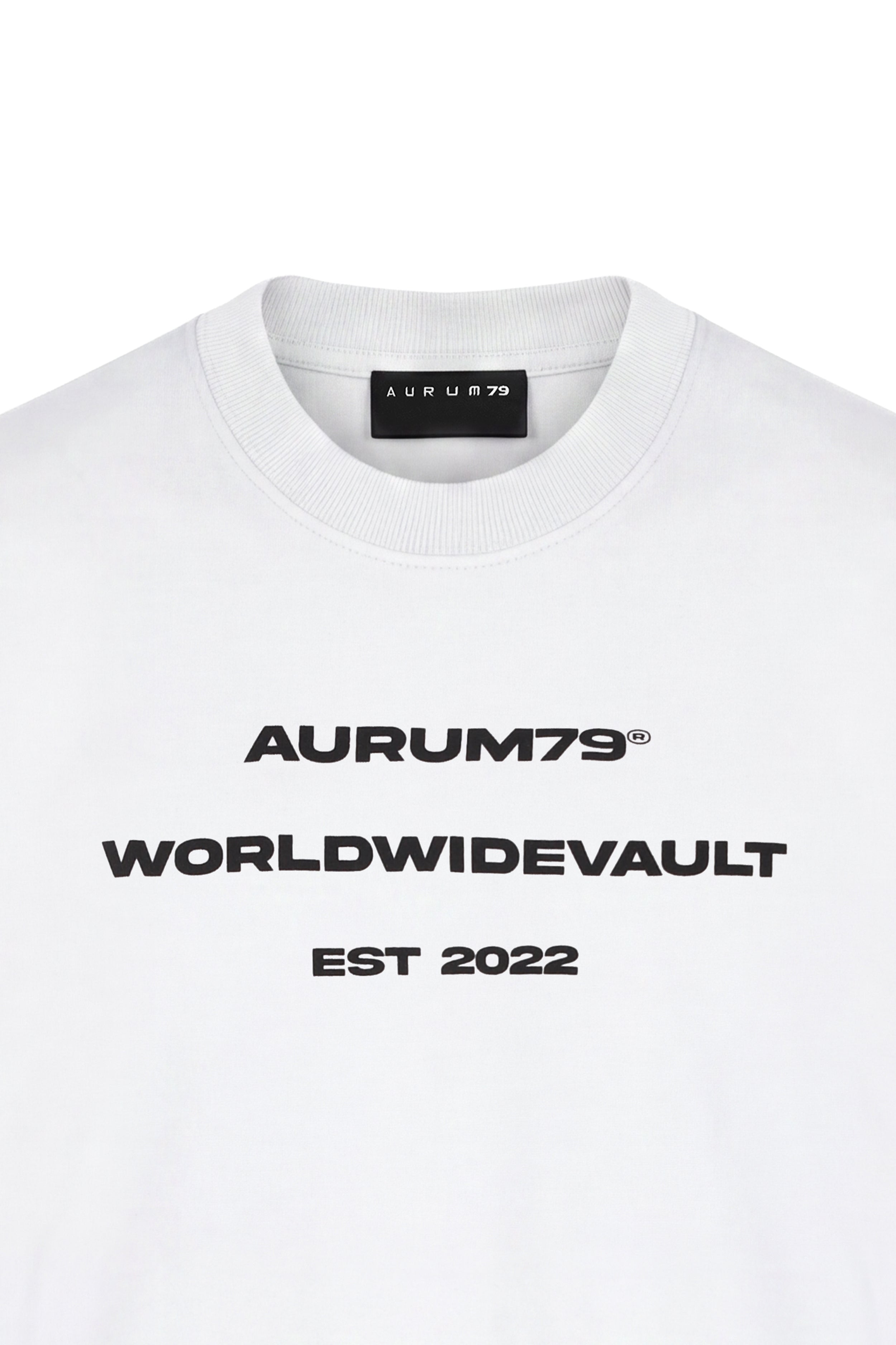 World Vault Semi Oversized T-Shirt Marfil — AURUM 79